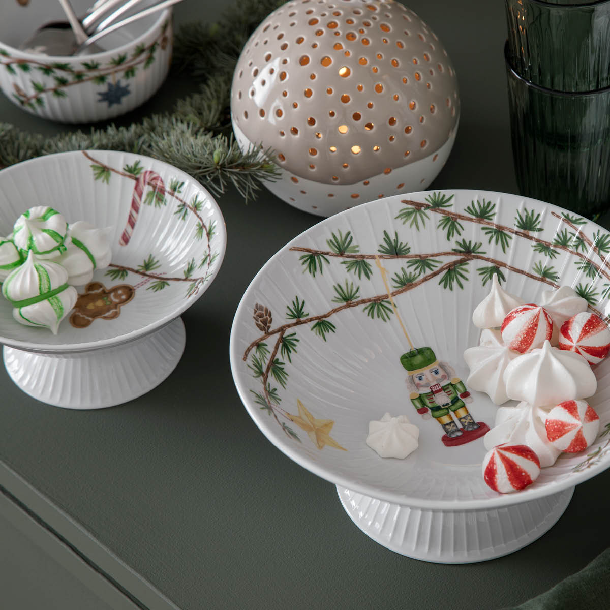 Hammersh?i Christmas Serveringsskål på fot 23 cm Vit