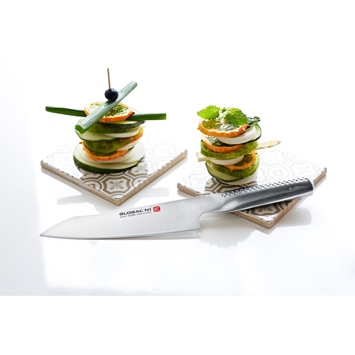 Global GN-007 Santokukniv oriental 18 cm