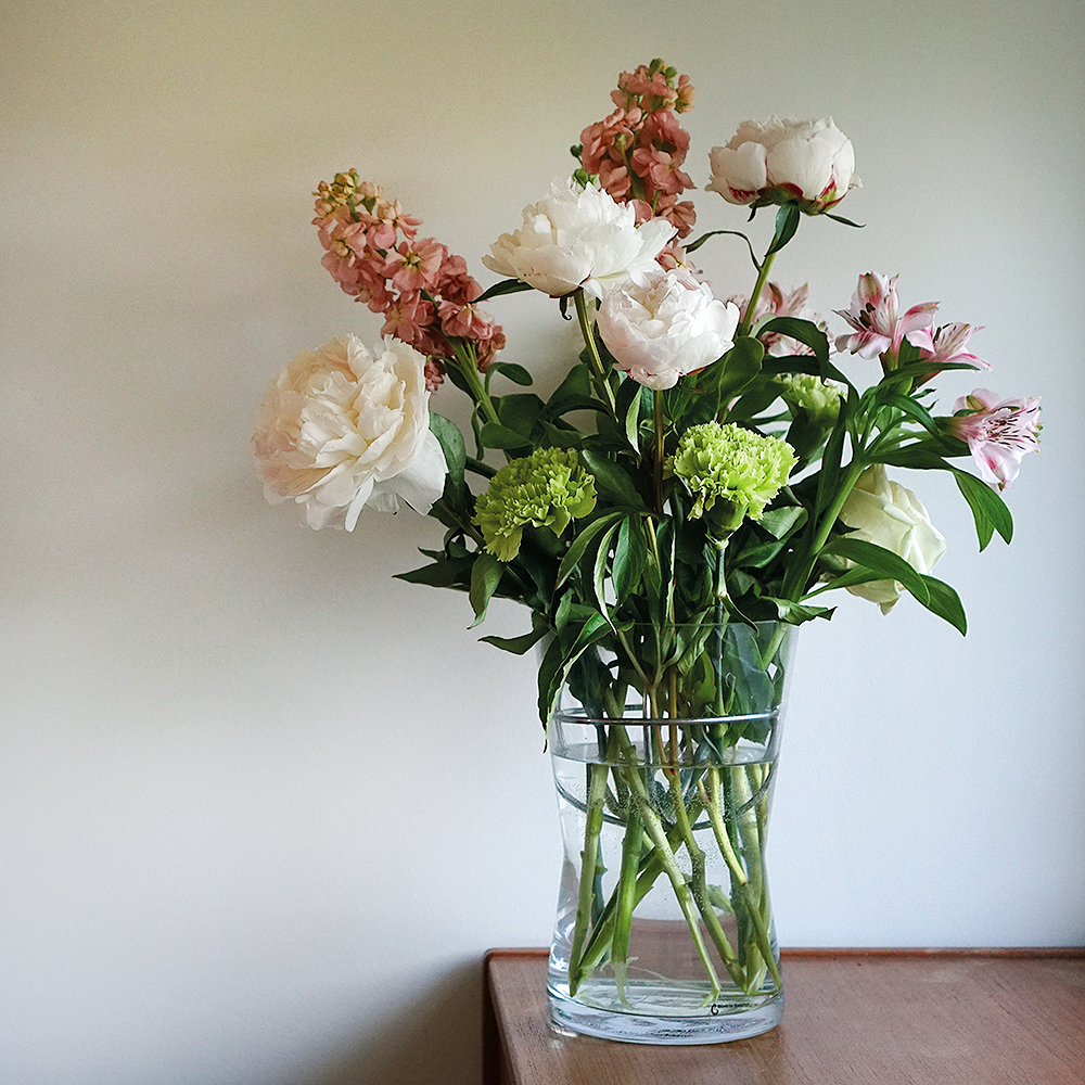 Sphere Vas Medium Guld