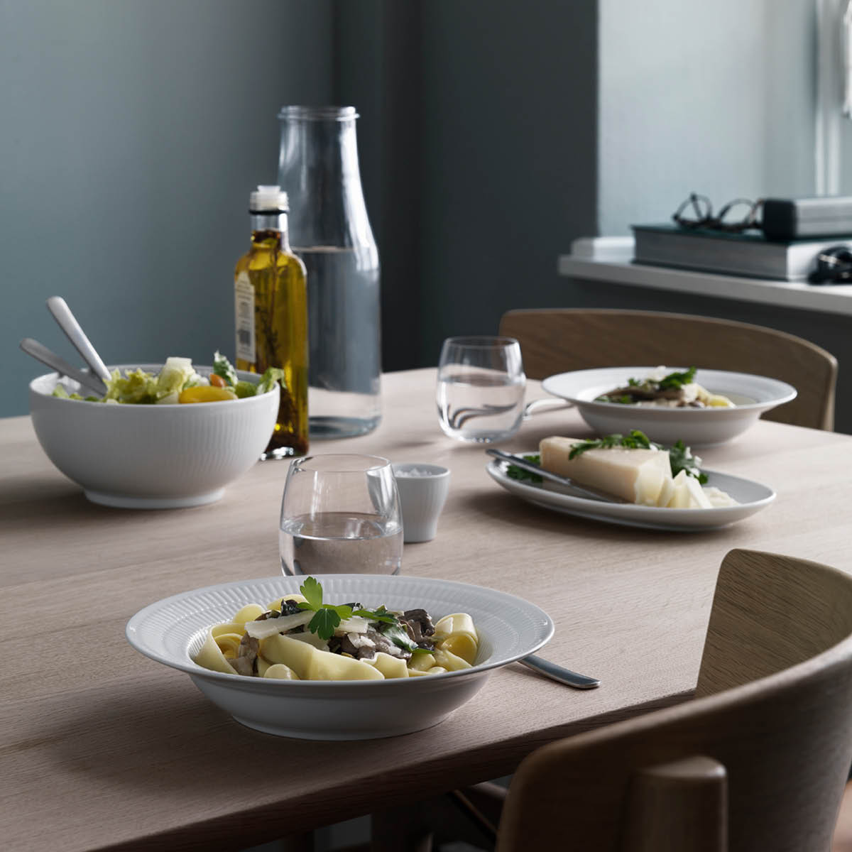 White Fluted Skål 3,1 L 24 cm