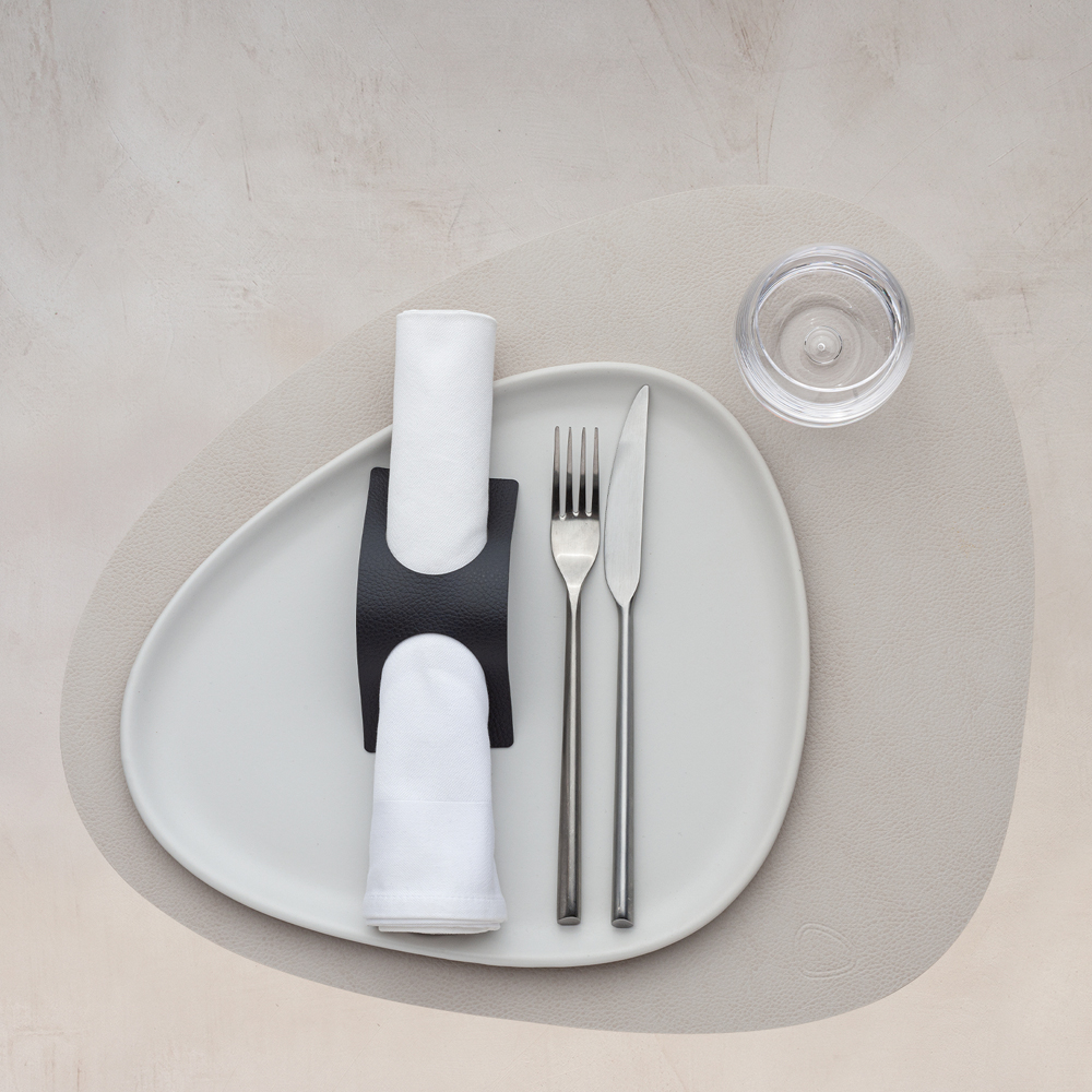 Leather Serene Curve Bordstablett L 37x44 cm Cream