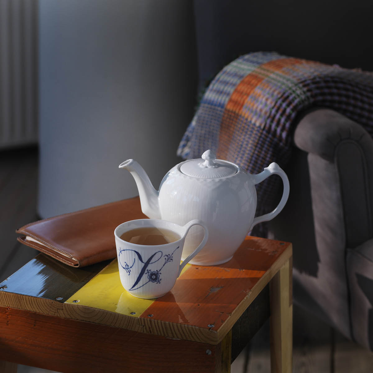 Blue Fluted Pl Alphabet Mugg 33 cl V