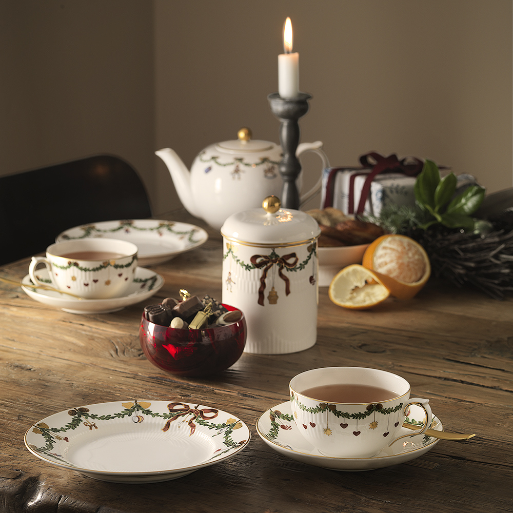 Star Fluted Christmas Tekopp med fat 32 cl