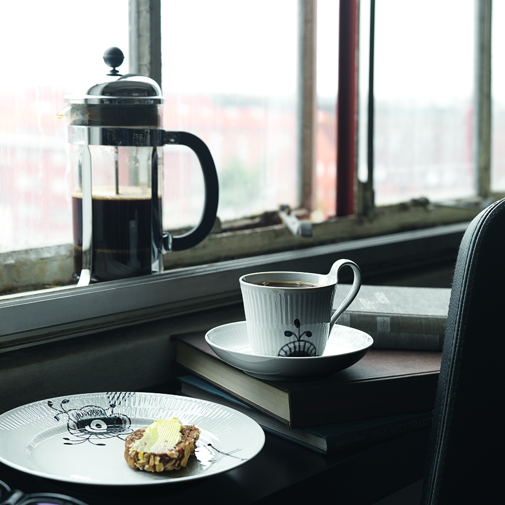 Black Fluted Mega Tallrik 22 cm dekor 6