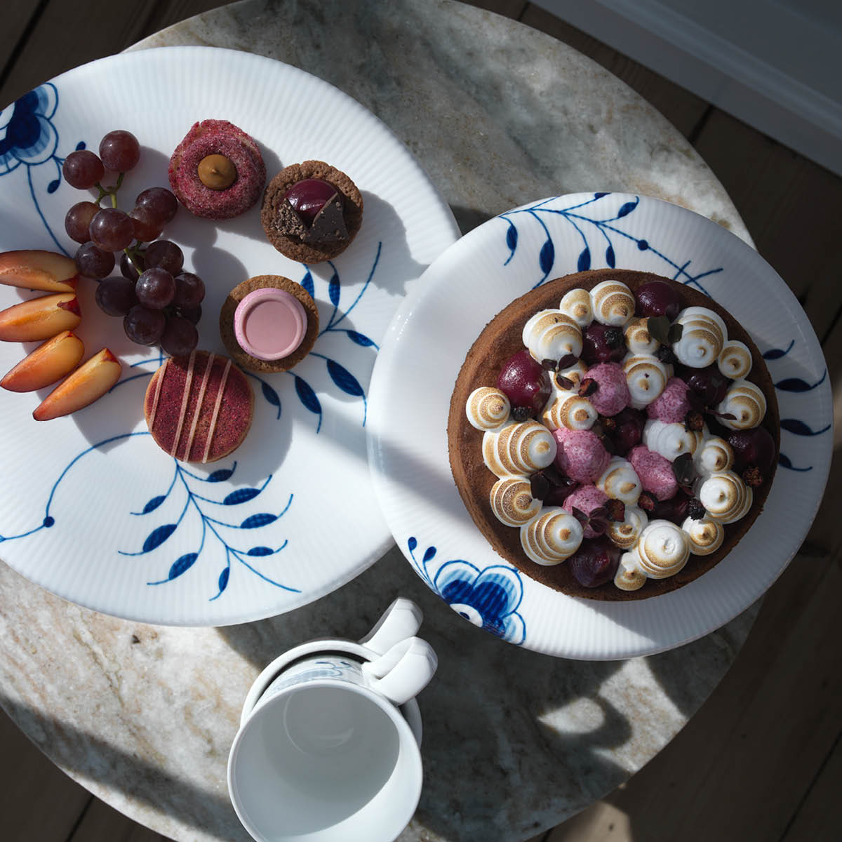 Blue Fluted Mega Fat på fot 29,5 cm