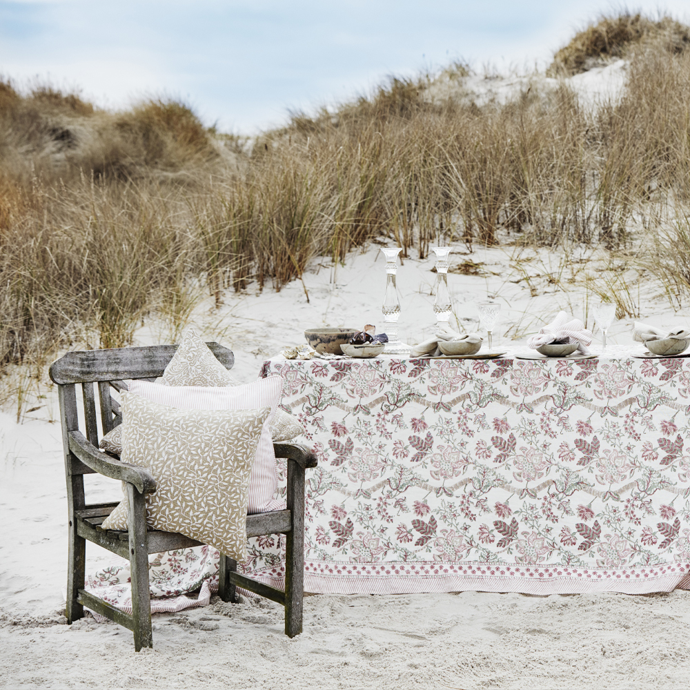 Floral Bordsduk Linne 170x270 cm Rosa