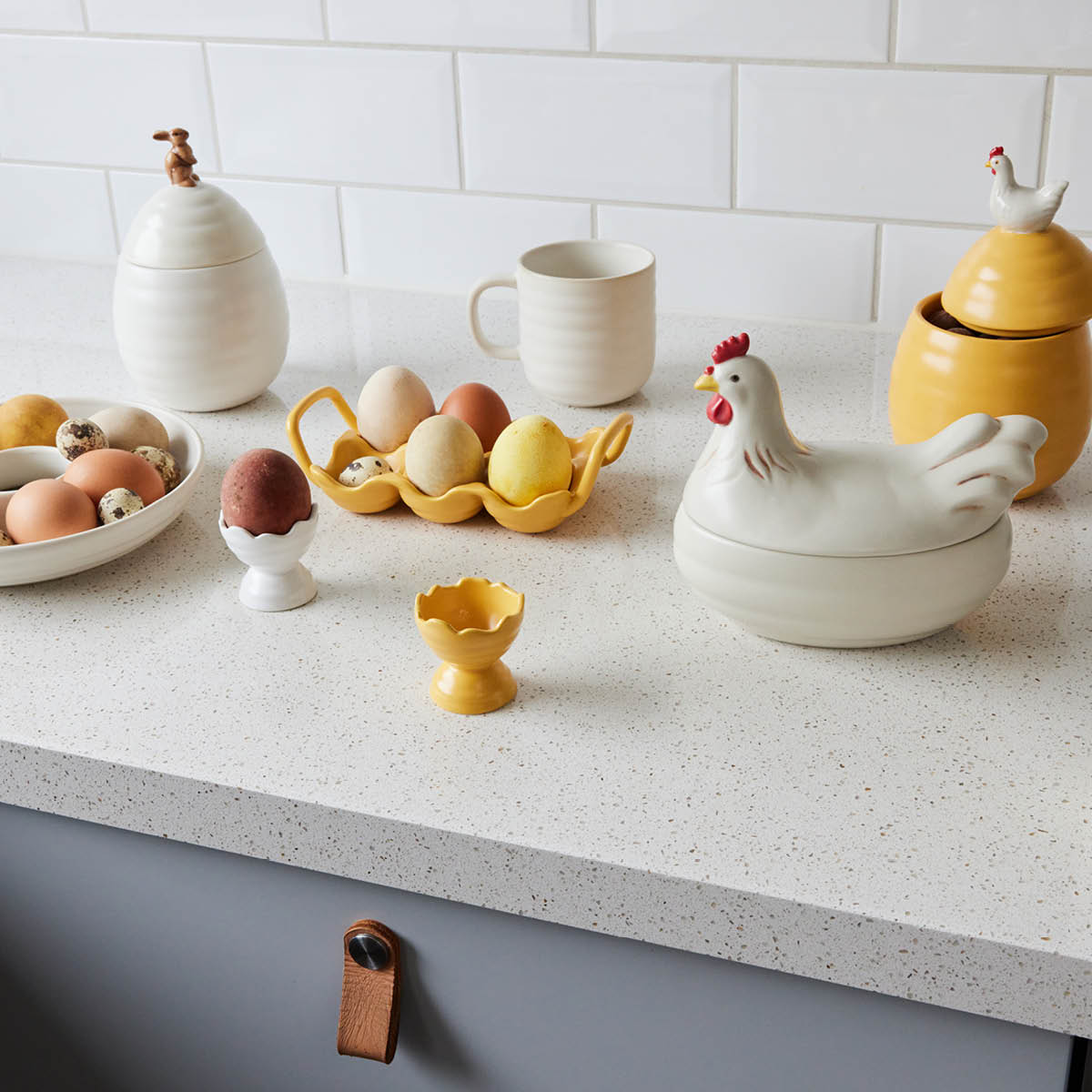 Ellen Burk med lock 11 cm Benvit