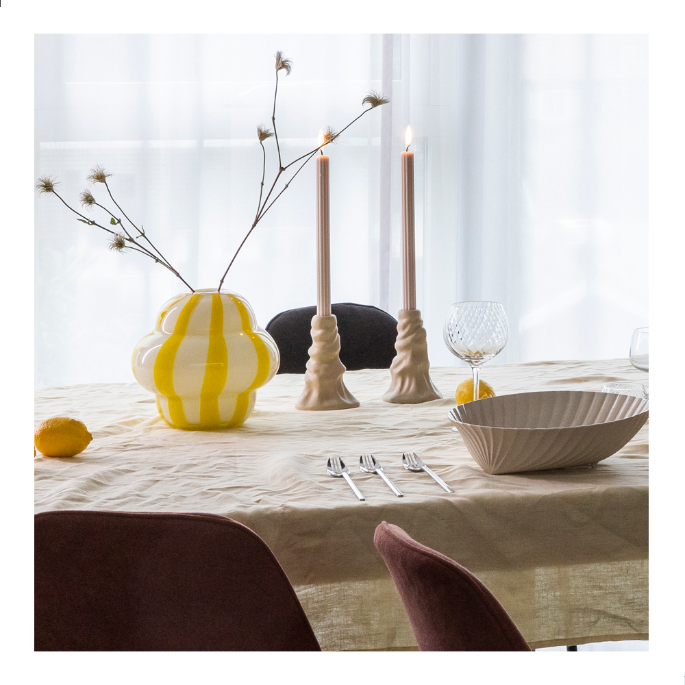 By On Curlie Vas 22 cm Gul/vit