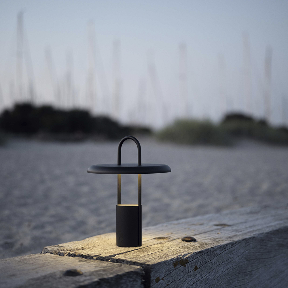 Pier LED-lampa Svart