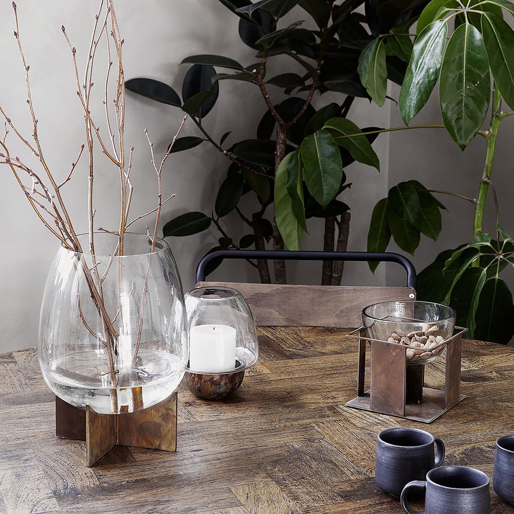 Gravity Ljushållare Järn 18 cm