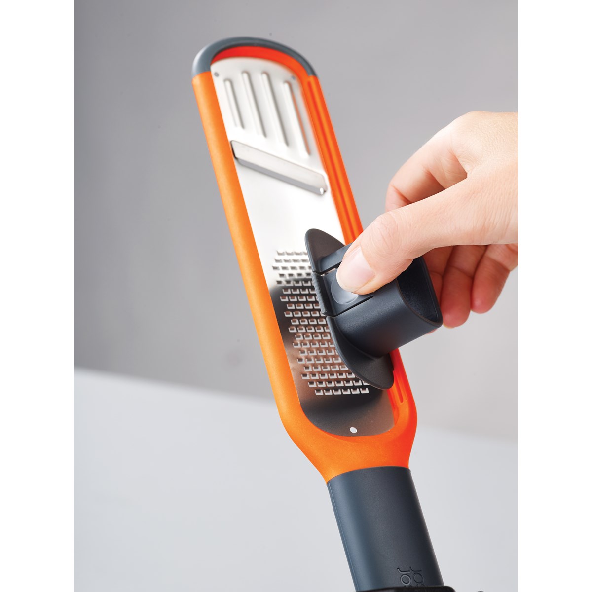Handi-Grate 2-In-1 Mini Rivjärn/Skivare