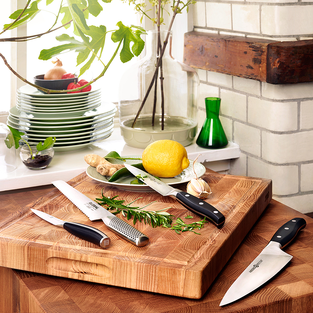 Signerat Skärbräda 46x36x4 cm Ek