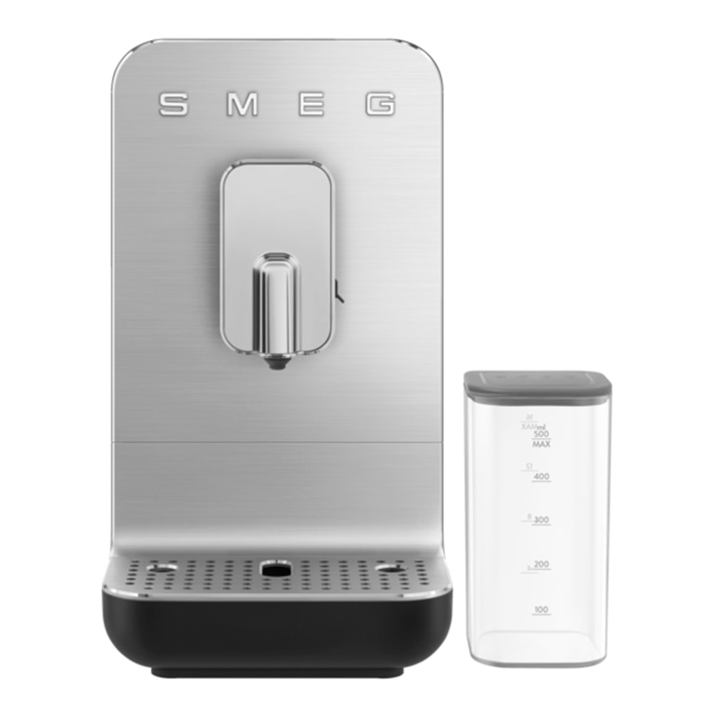 Smeg Kaffemaskin Helautomatisk med mjölkskummare Svart