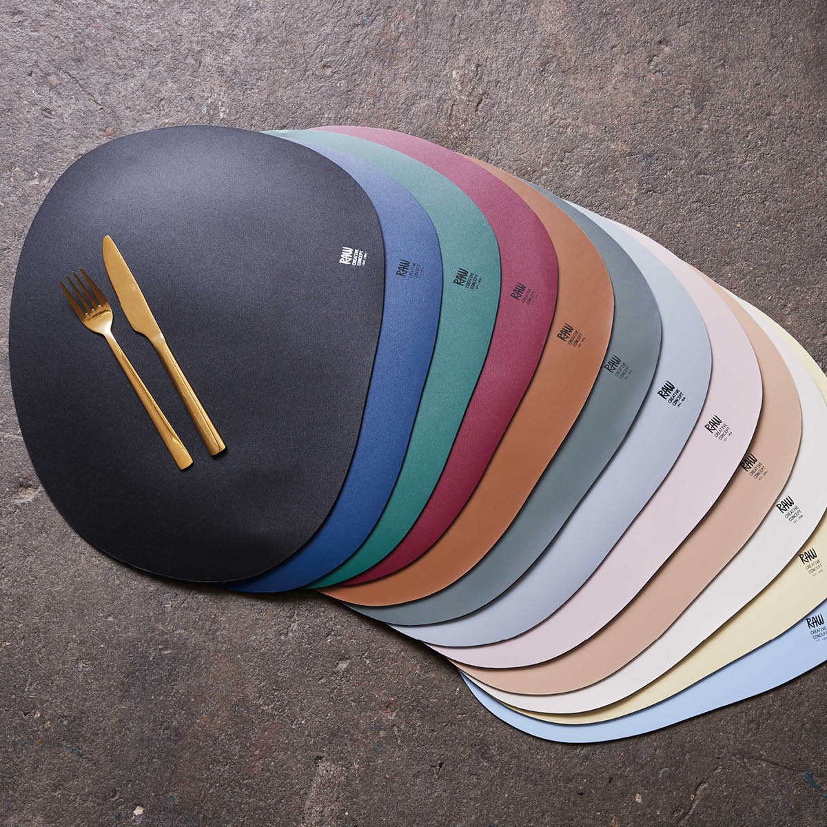 Raw Bordstablett 41x33,5 cm Grå