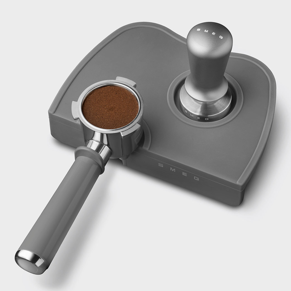 Smeg 50?s Style Kaffepressare med silikonmatta Grå