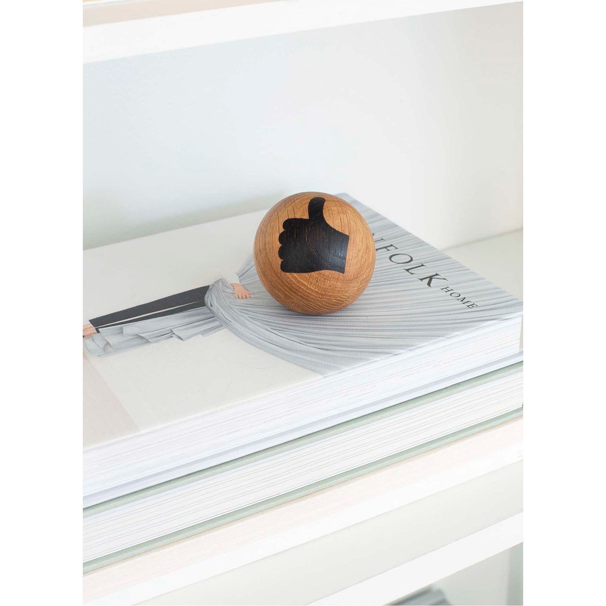 Emojiboll Ek 7 cm Thumbs up