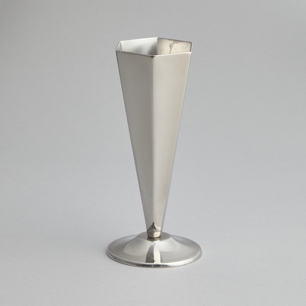 SÅLD Vas i Rostfritt stål