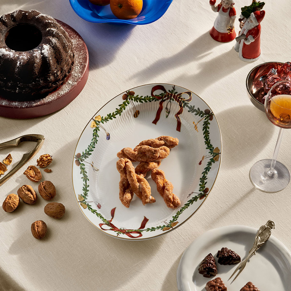 Star Fluted Fat Oval 34 cm Vit