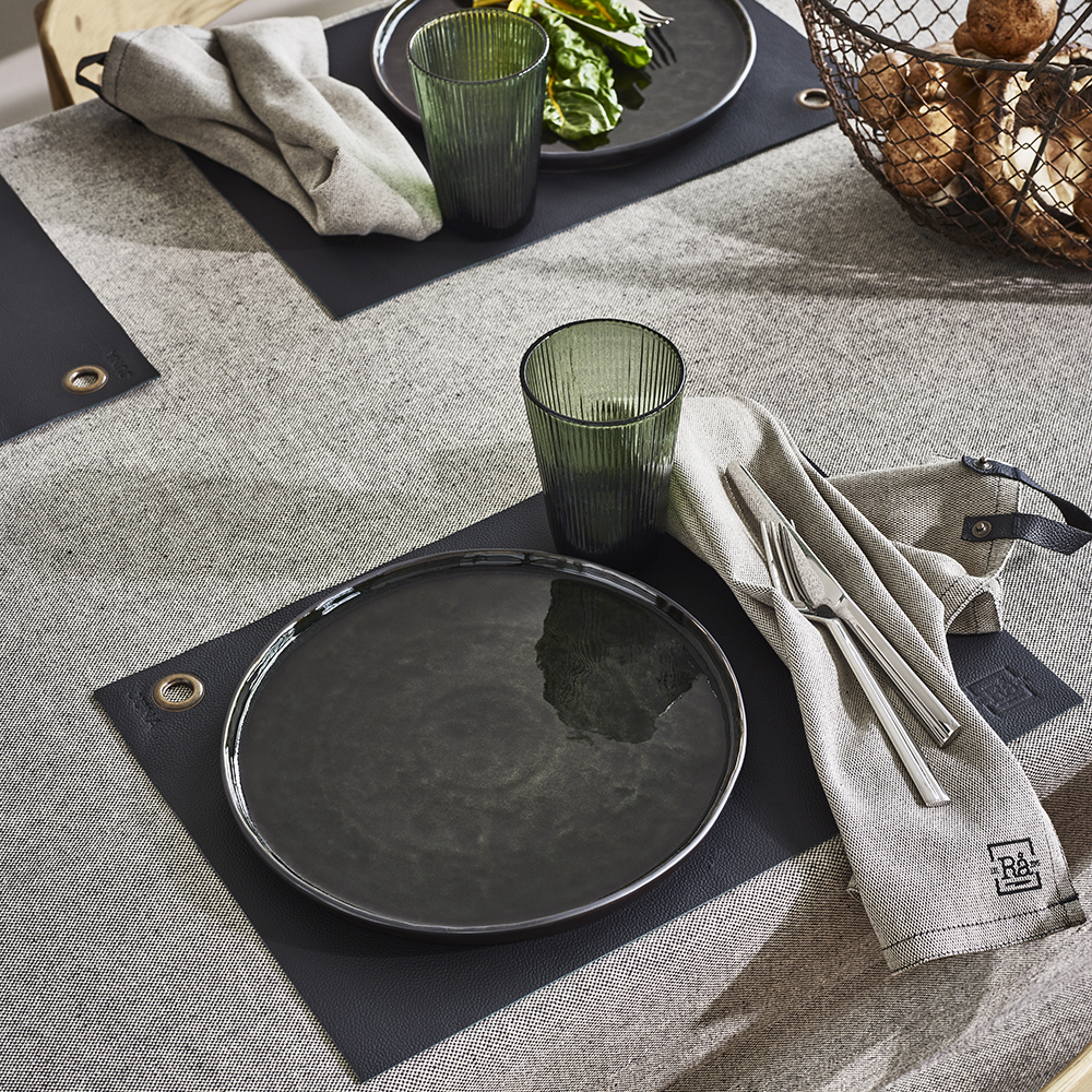 Rå Tablett 43 x 30 cm Svart