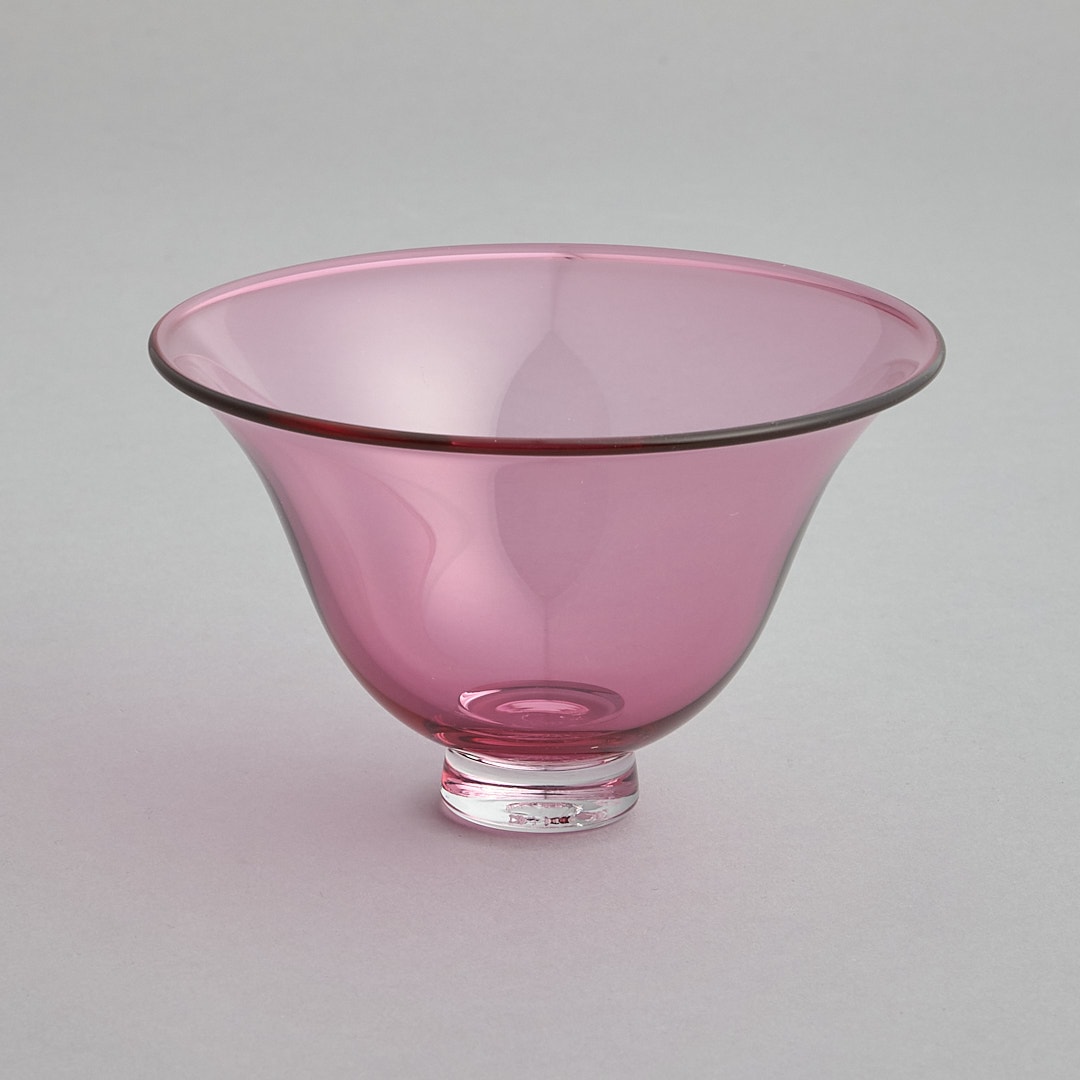 Skål i Rosa Glas av Wilke Adolfsson
