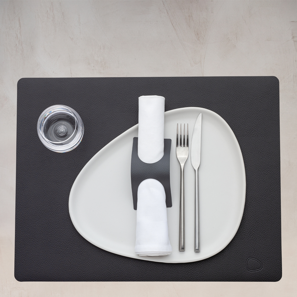 Leather Serene Square Bordstablett L 35x44 cm Black