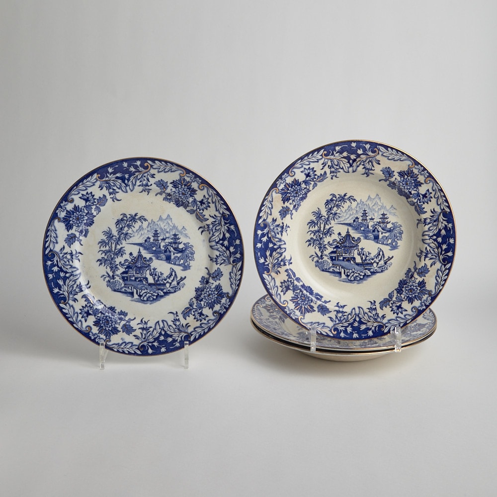 SÅLD Tallrikar "Kina" 4 st