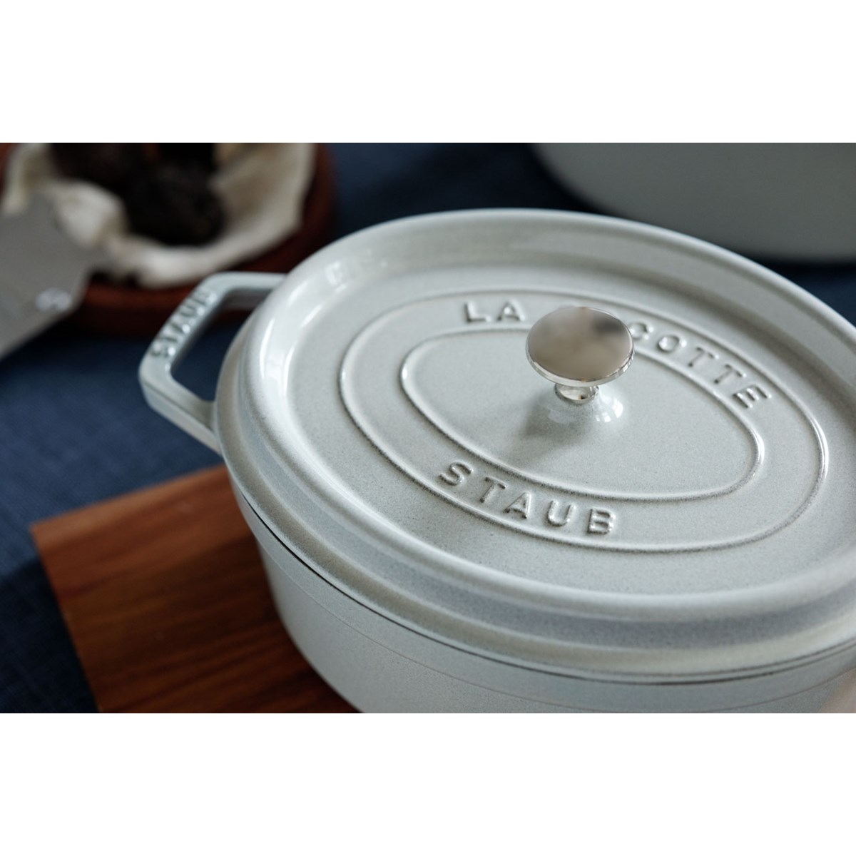 La cocotte Oval Gryta 4,2L White Truffle