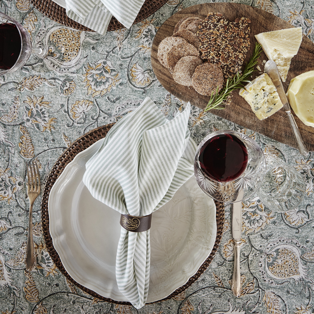 Pomegranate Bordsduk 170x270 cm Seafoam