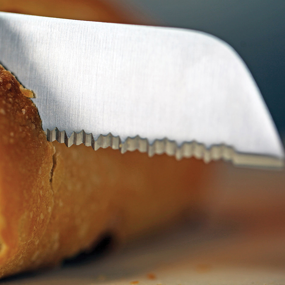 Classic Ikon Brödkniv 23 cm Svart