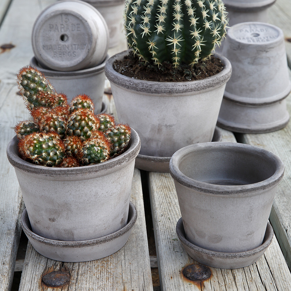 Parade Kruka/Fat 15 cm Grå