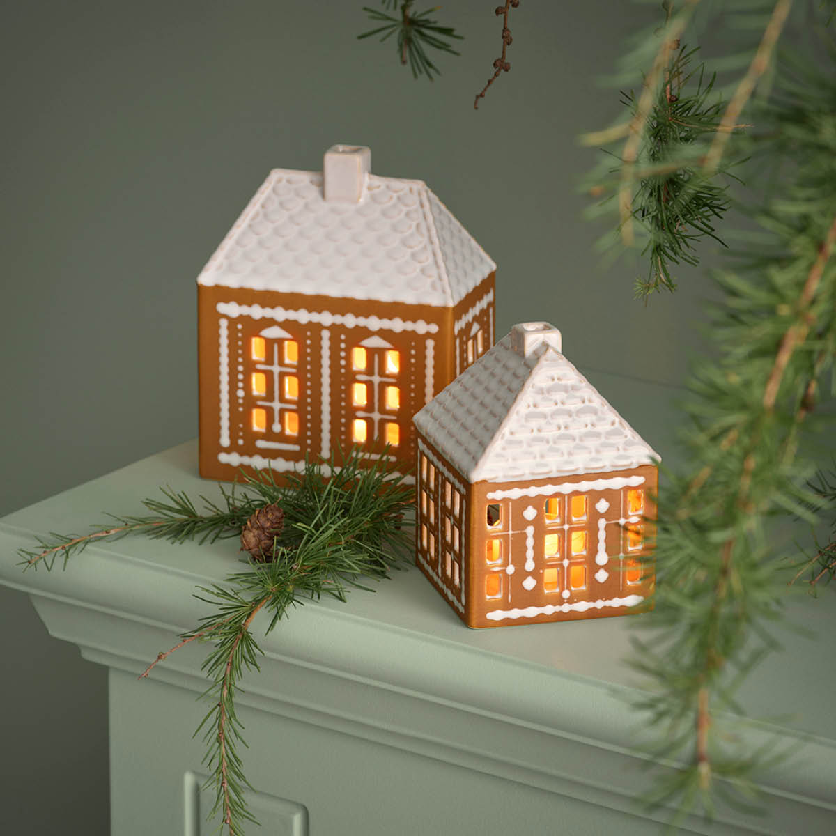 Pepparkakshus Ljuslykta Medium Brun