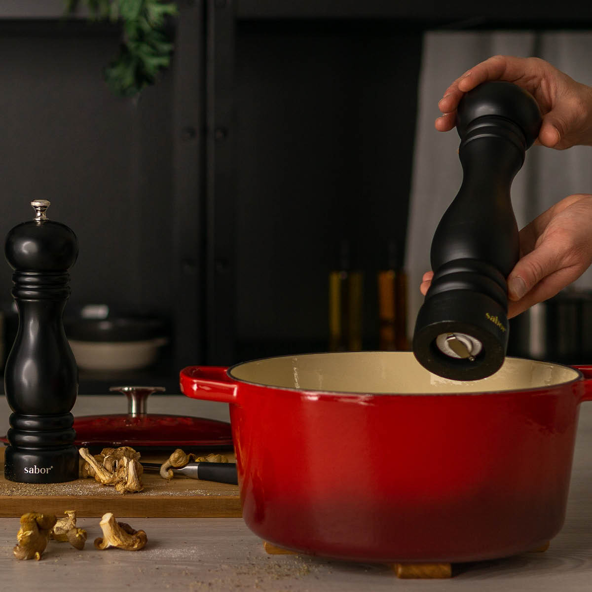 Pepparkvarn 30 cm Matt Svart