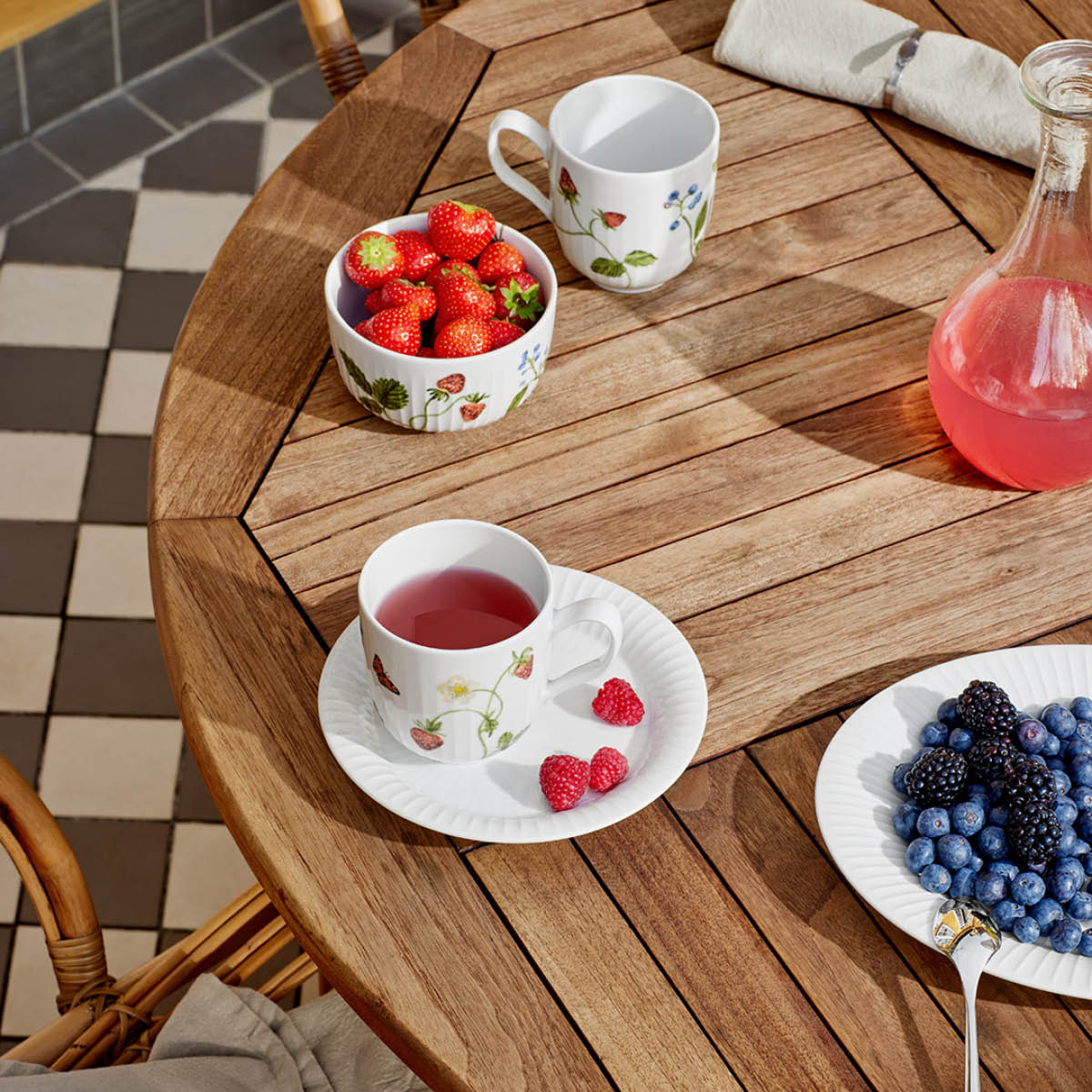 Hammersh?i Summer Mugg 33 cl Summer Berries