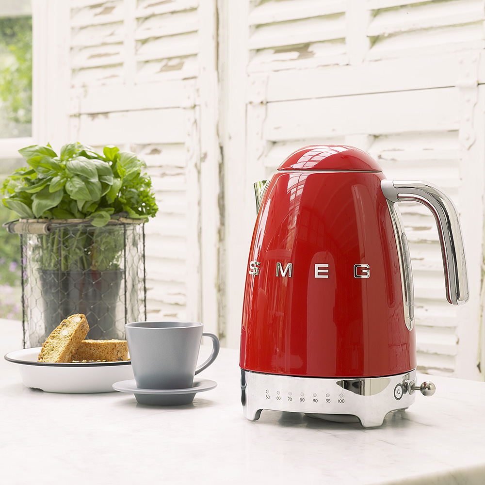 Smeg 50's Style Vattenkokare 7 temperaturer 1,7 L Röd