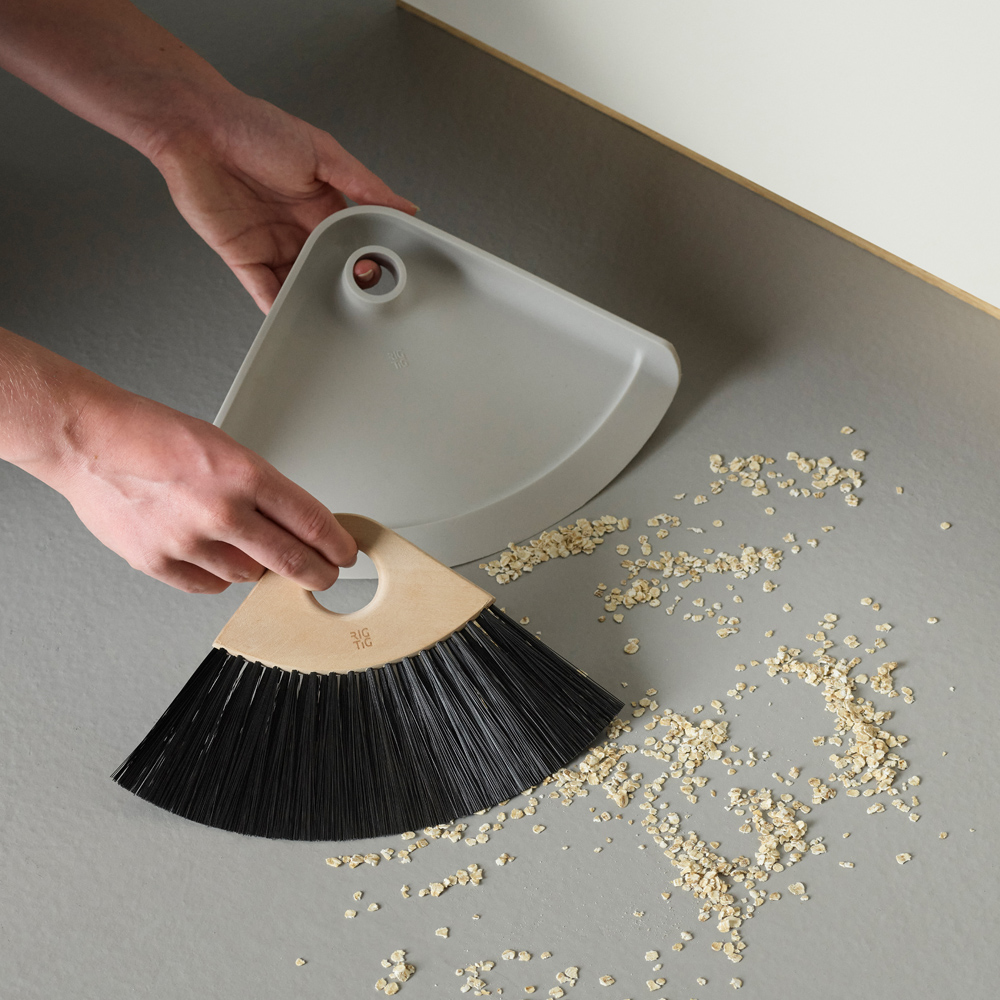 Sweep it Sopskyffel & Kvast Light grey
