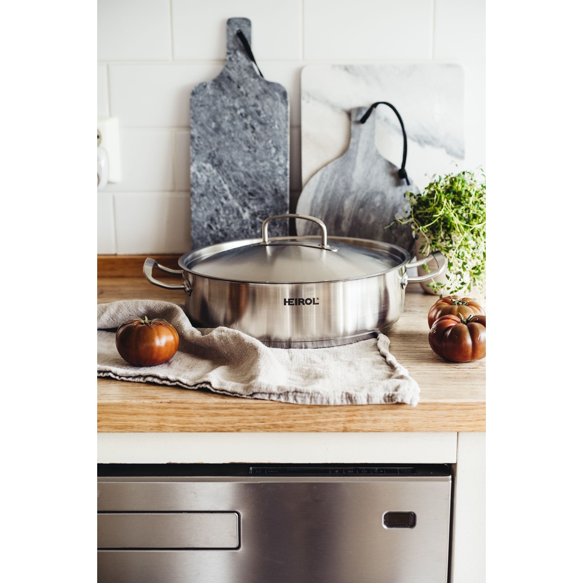 Cerasafe+ Gryta Med Lock 28 cm 4,5 Liter