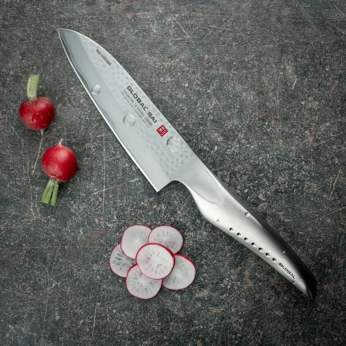 Global SAI-M03 Santokukniv 13,5 cm