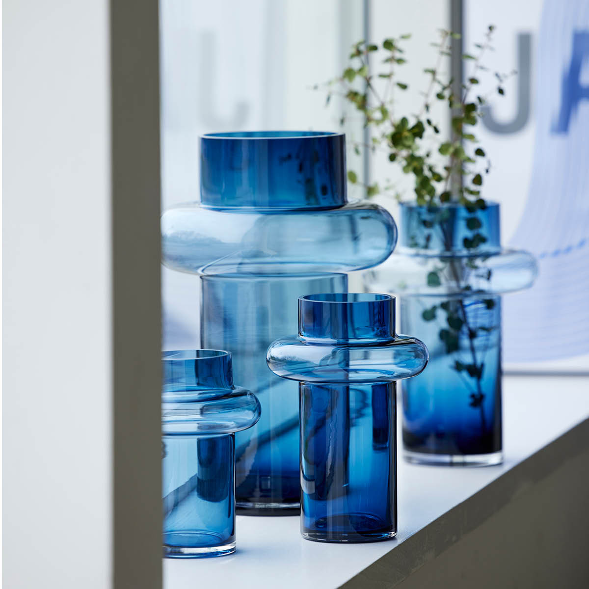 Tube Vas 25 cm Mörkblå