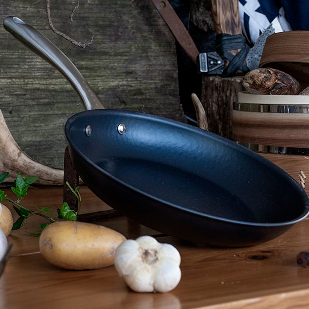 Satake Stekpanna Kolstål 24 cm