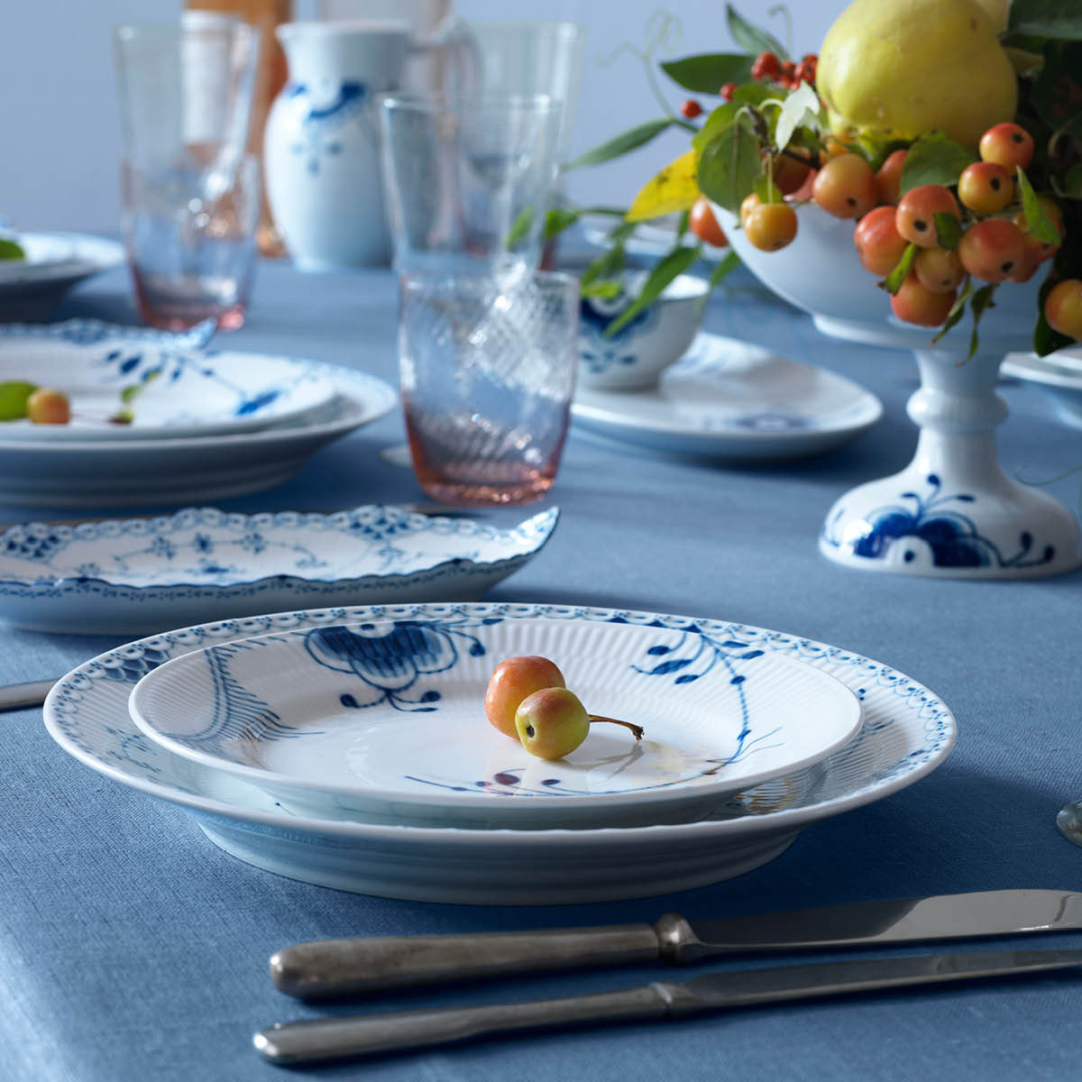 Blue Fluted Mega Tallrik flat 22 cm dekor nr 2