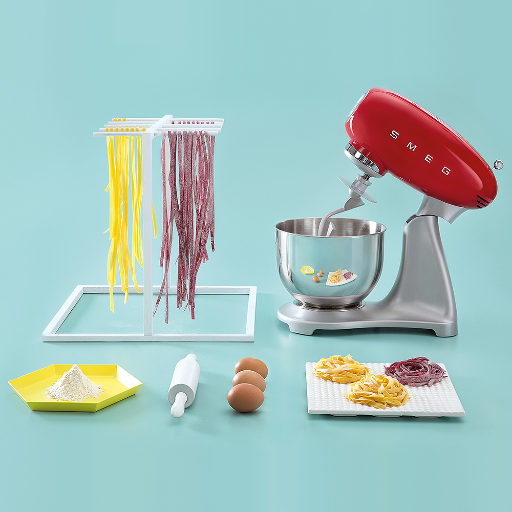Smeg 50's Style Köksmaskin SMF02 4,8 L Röd
