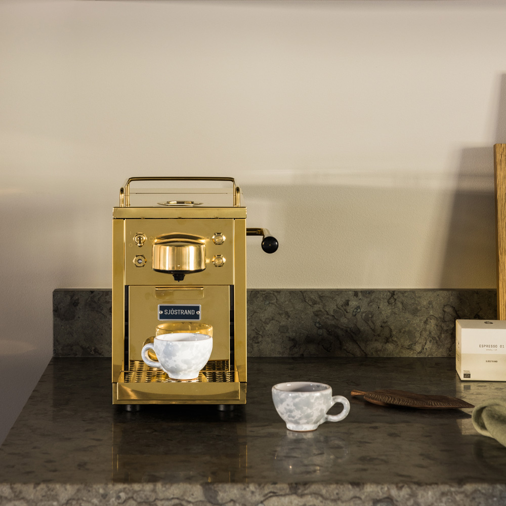 Espressomaskin för kapslar Mässing