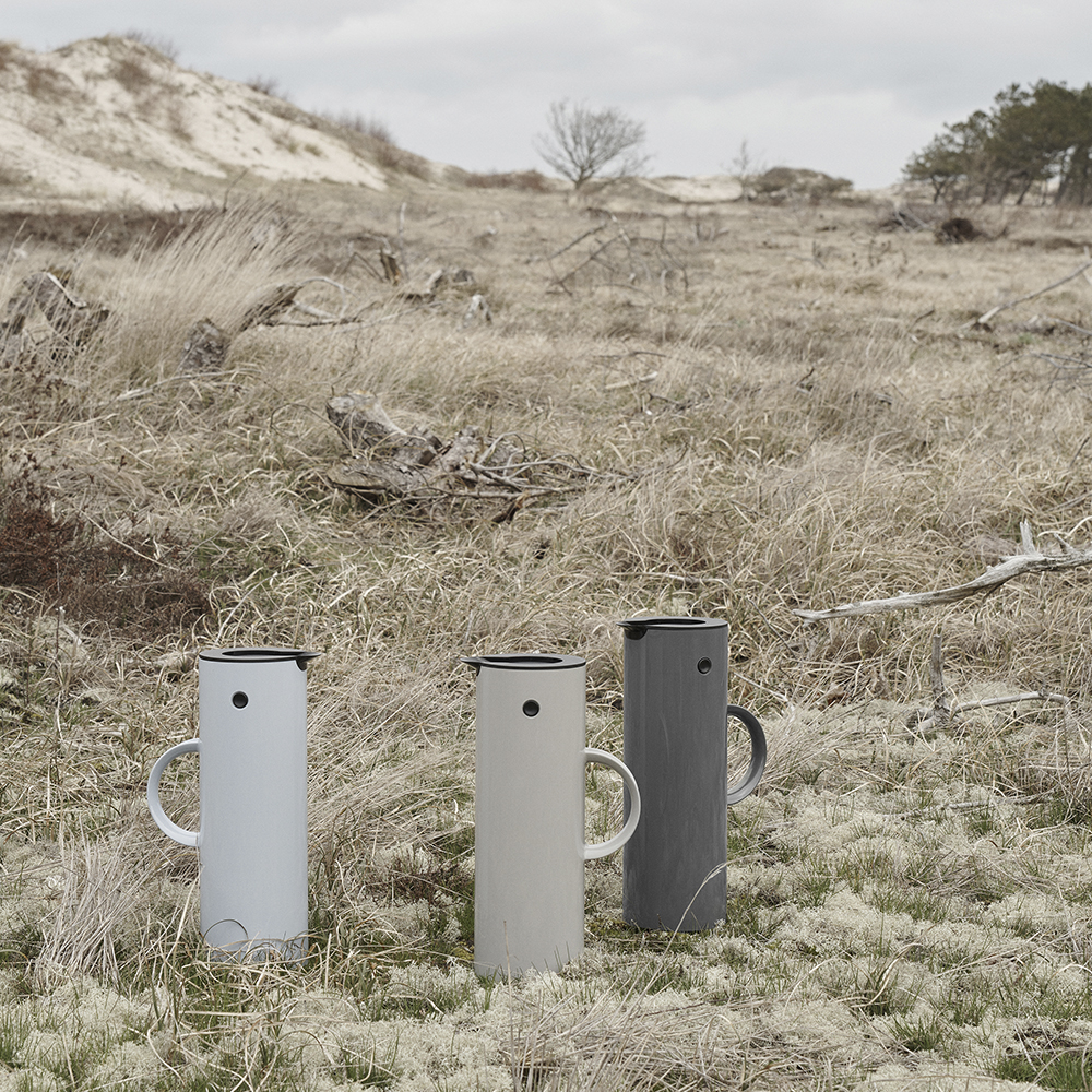 EM77 Termoskanna 1 L Mörkgrå