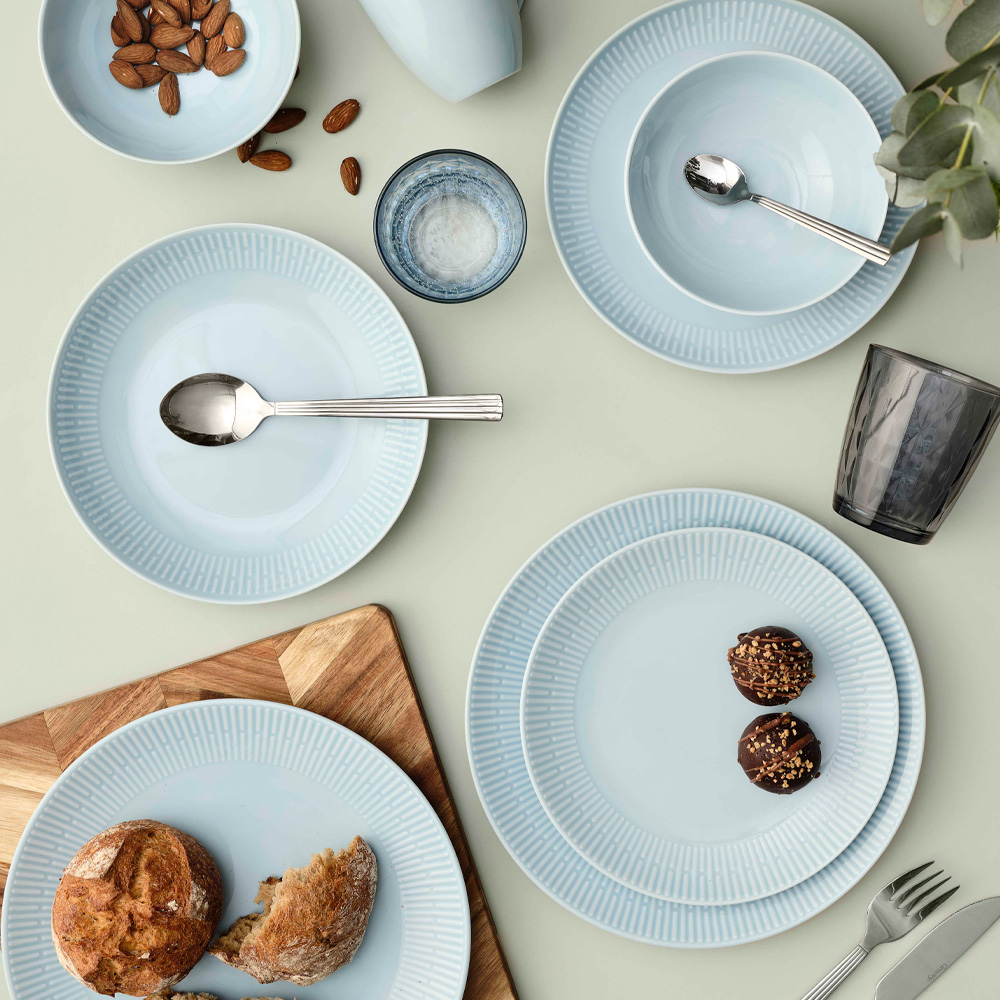 Relief Djup Tallrik 22 cm Ljusblå