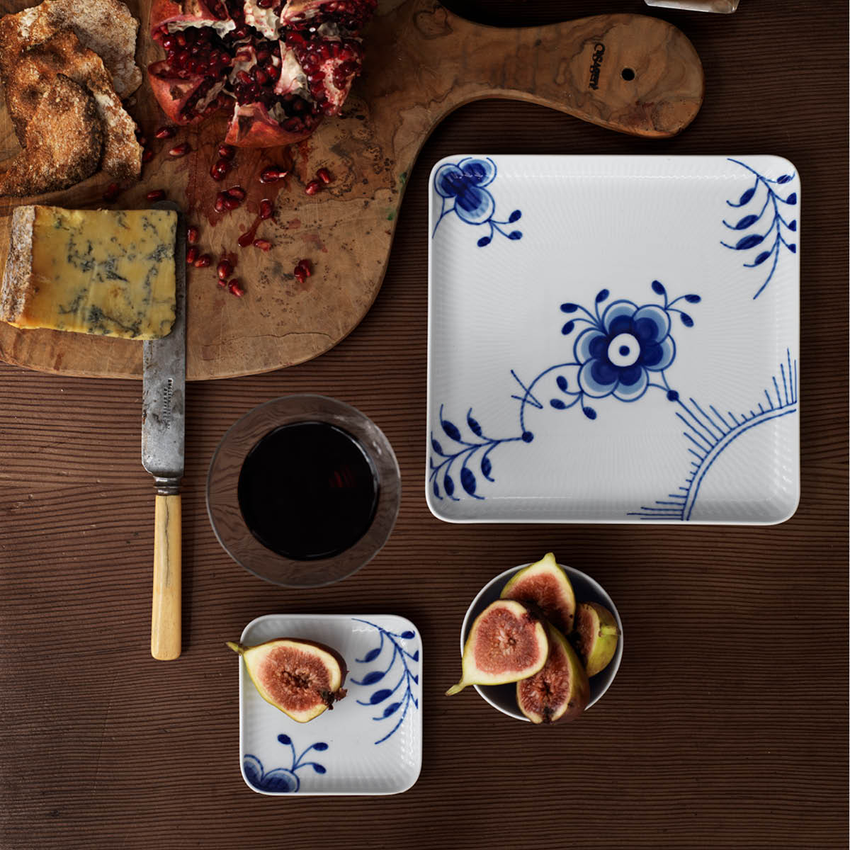 Blue Fluted Mega Tallrik 20x20 cm