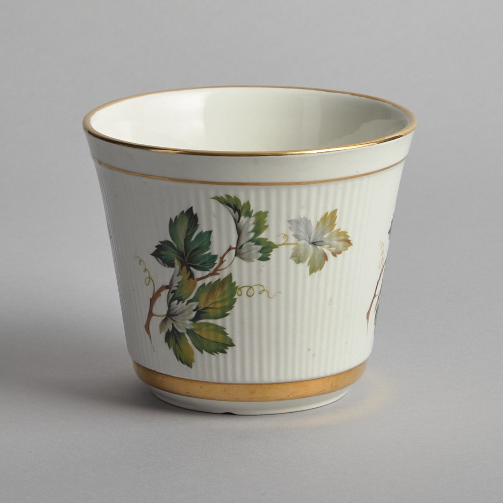 SÅLD Ytterfoder med dekor av Vinranka