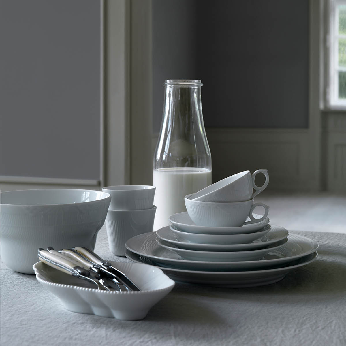 White Fluted Tallrik flat 27 cm