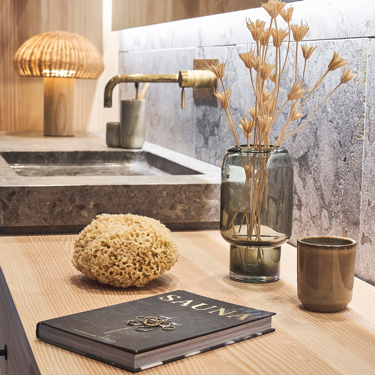 Iris Doftljus 8x9,5 cm Brun