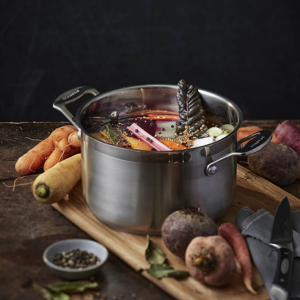 Impact Gryta med lock 4,8 L