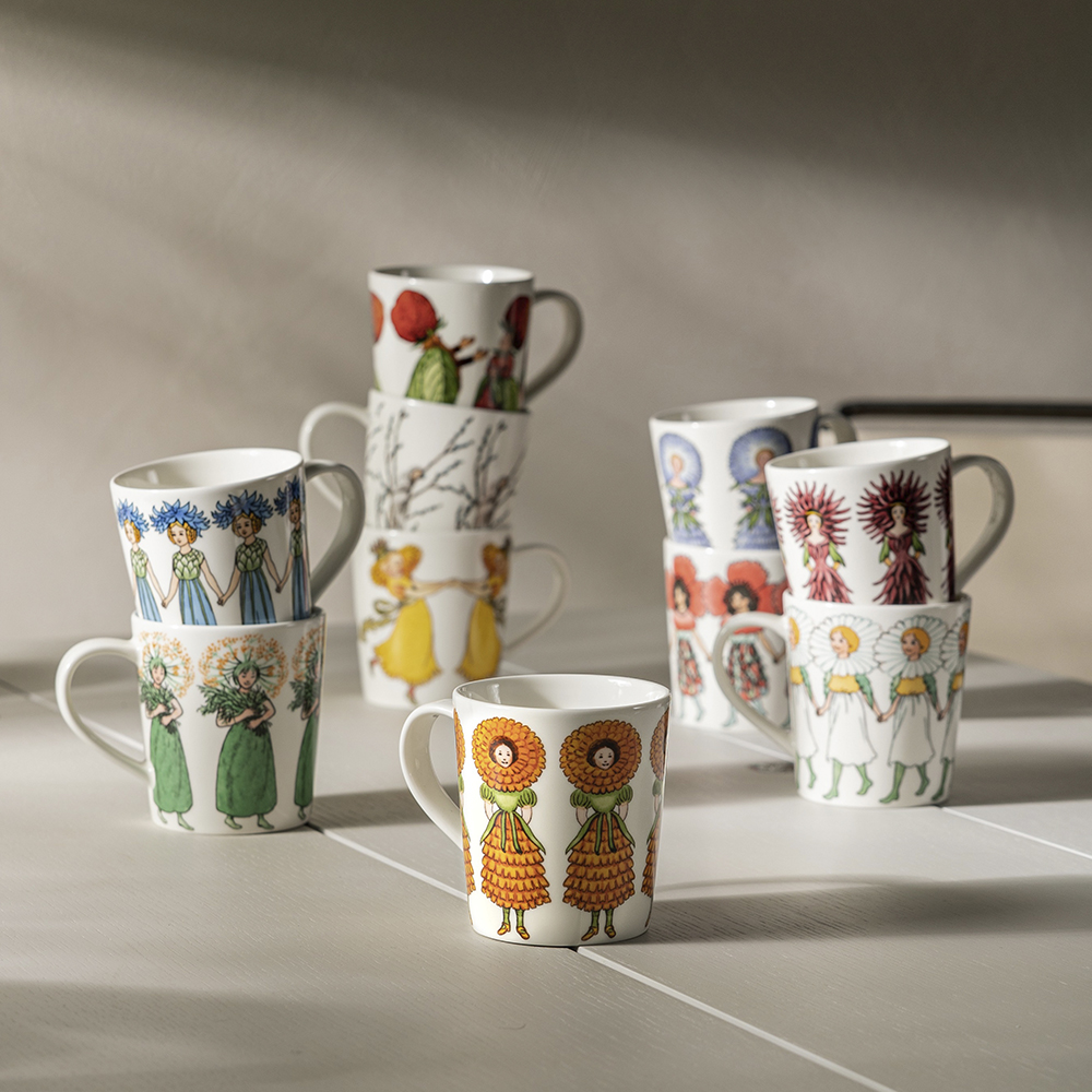 Elsa Beskow Mugg/&ouml;ra 40 cl Familjen Jordgubbe